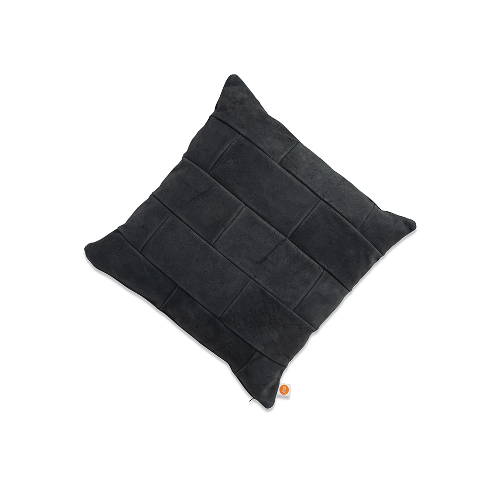 Lewis Cushion Aurula Black Front
