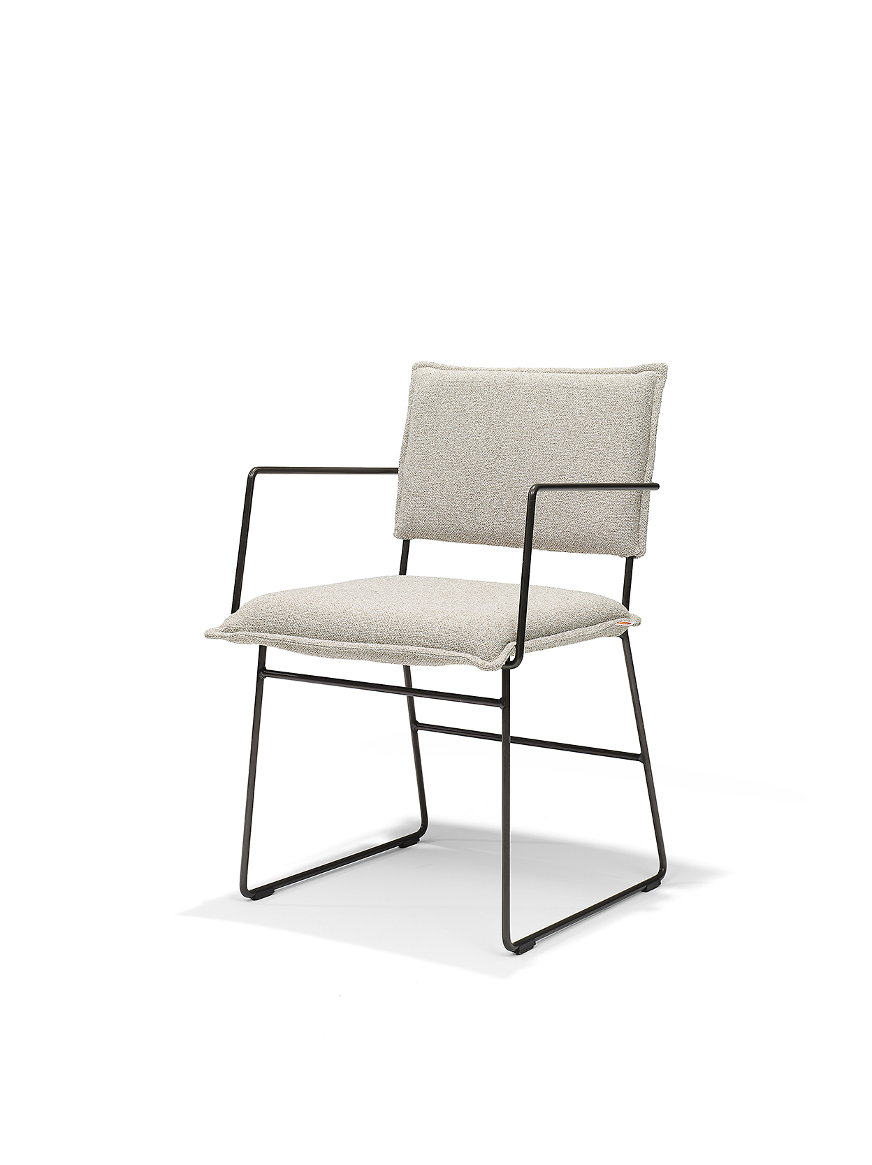 Norman Chair With Arm Trier Sand Pers LR