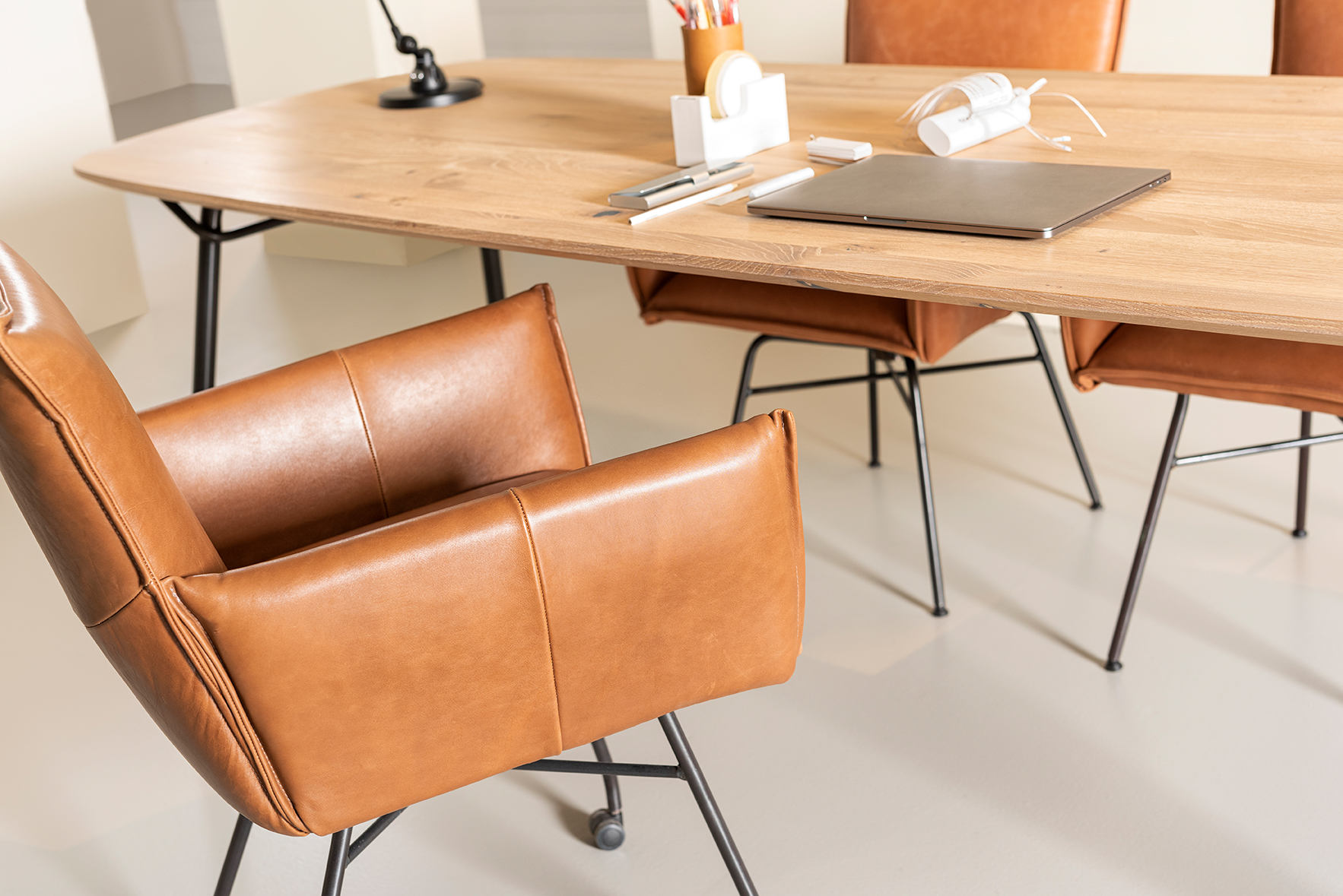 Sanne Chair Bonanza Tan Detail A LR