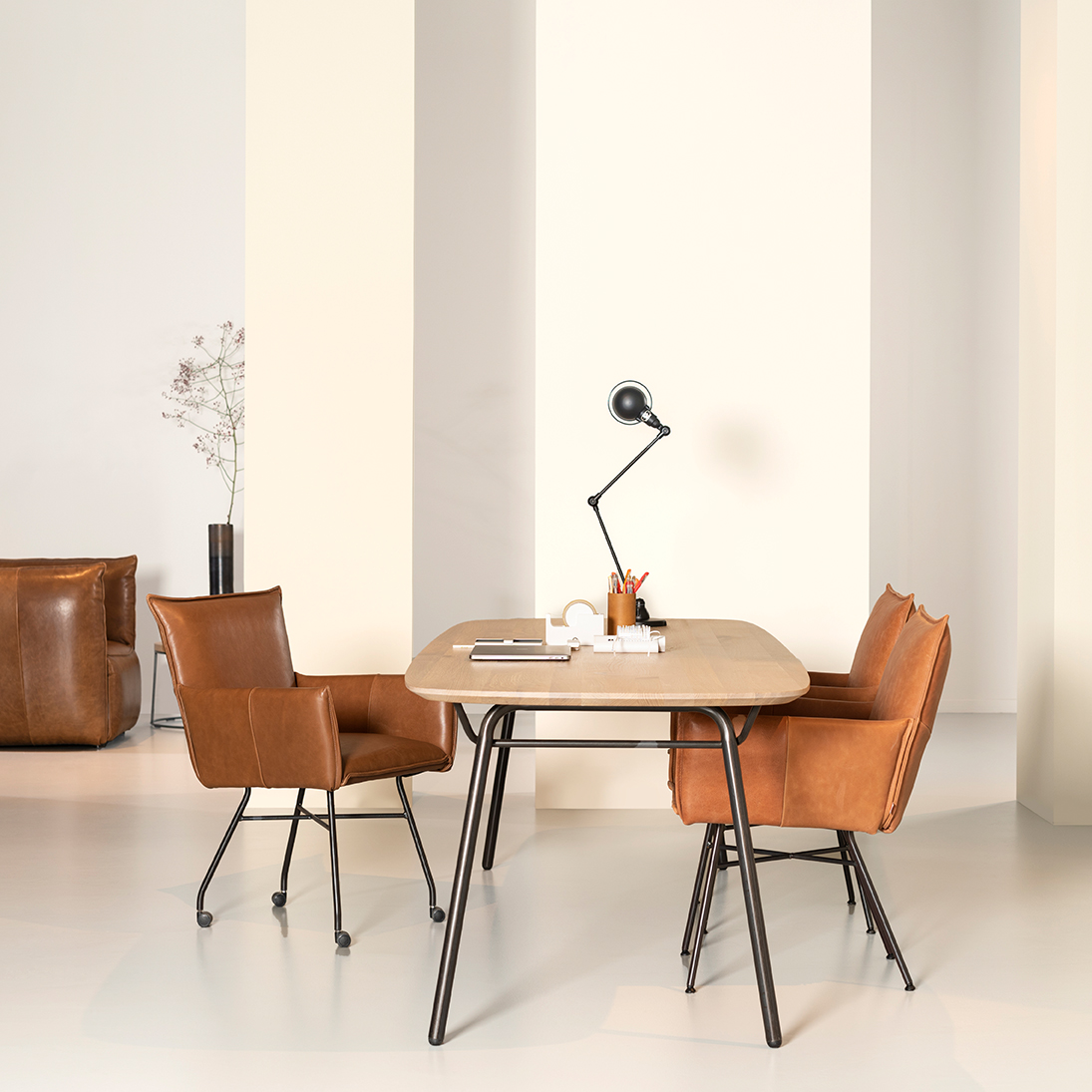 Sanne Chair Bonanza Tan Pers 2 LR