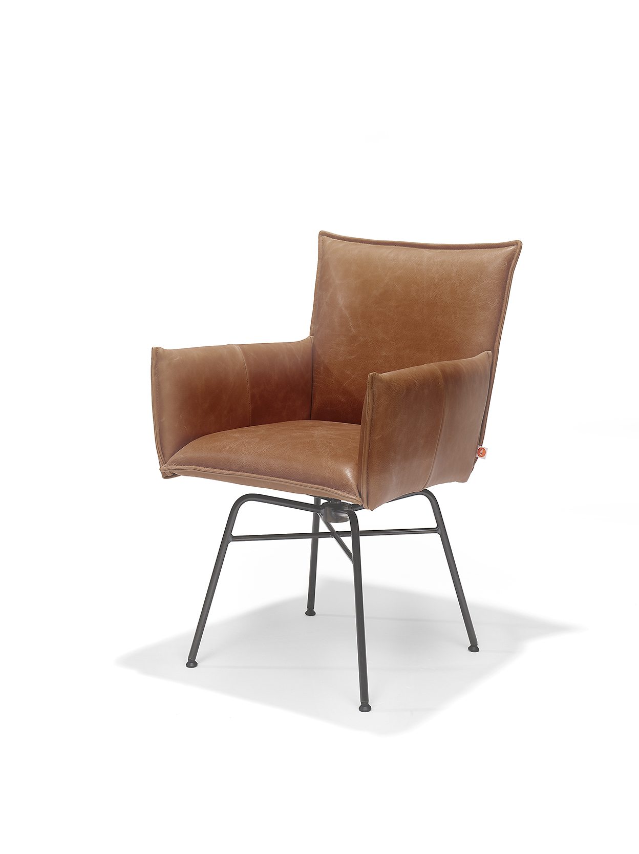 Sanne Swivel Chair With Arm Bonanza Tan Pers LR