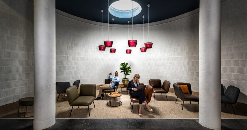 Watch Out Horizontal LR 855X450